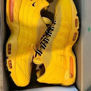 Nike | Shoes | Nike Air Max Nyc Taxi Cab Edition Size 8  display picture 2